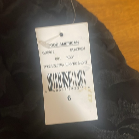 NWT Good American Size 6 Zebra Shorts - Picture 3 of 3